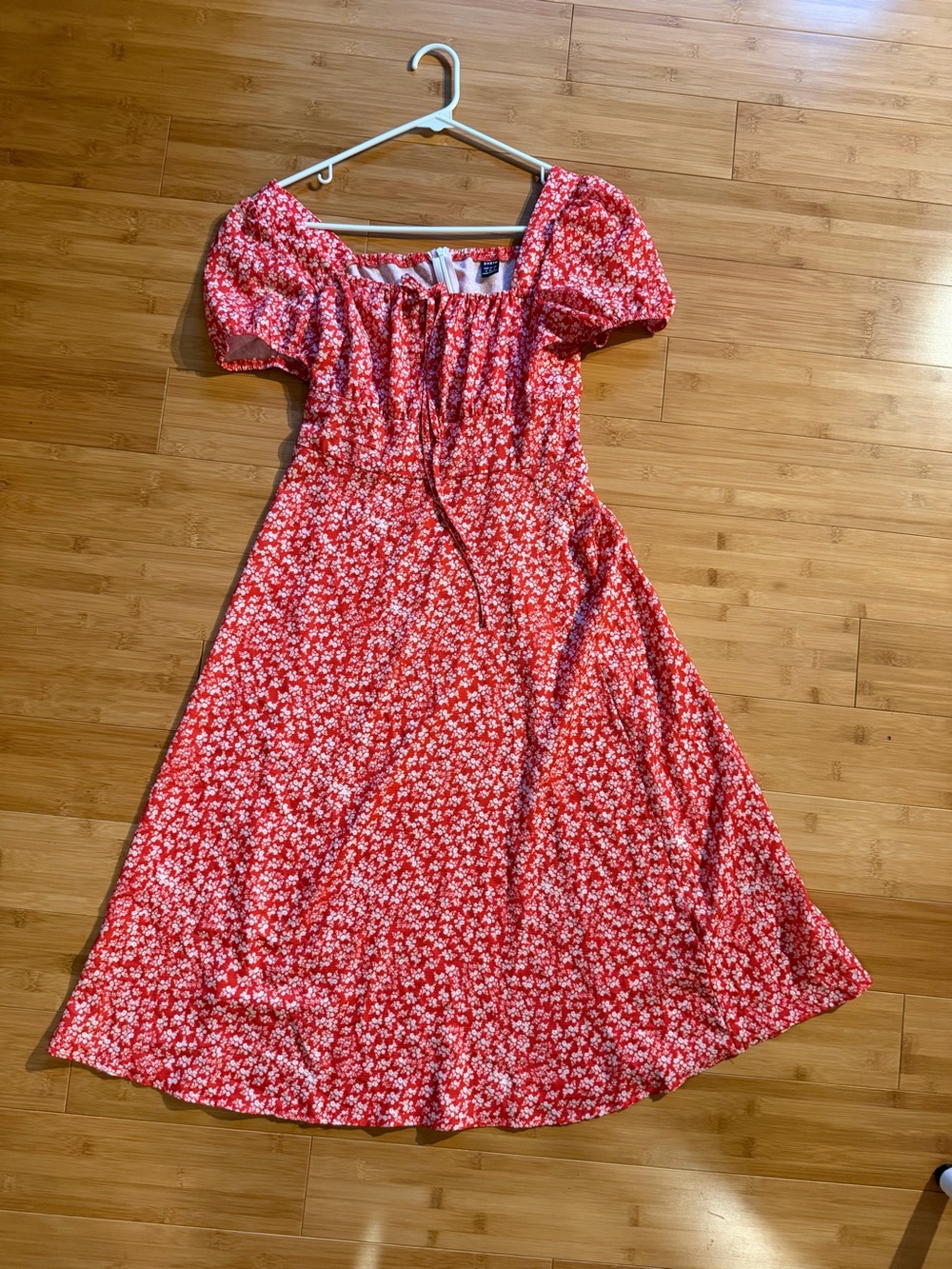 SHEIN Red - White Floral Puff-Sleeve Dress